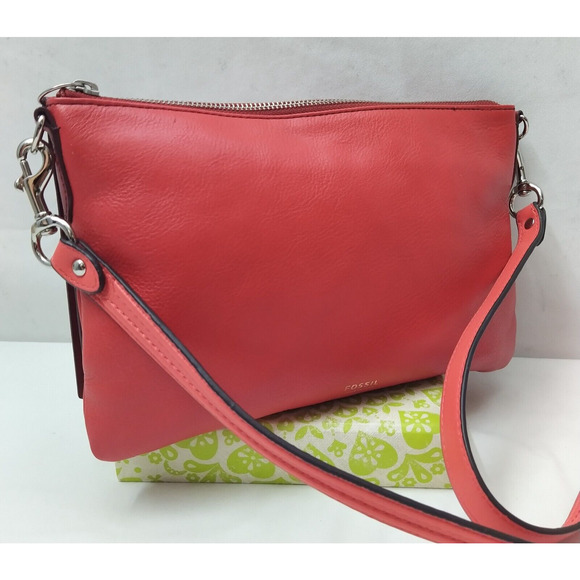 Fossil Red Leather Credit Card Slots Zipper Closure Crossbody Bag - Picture 3 of 16